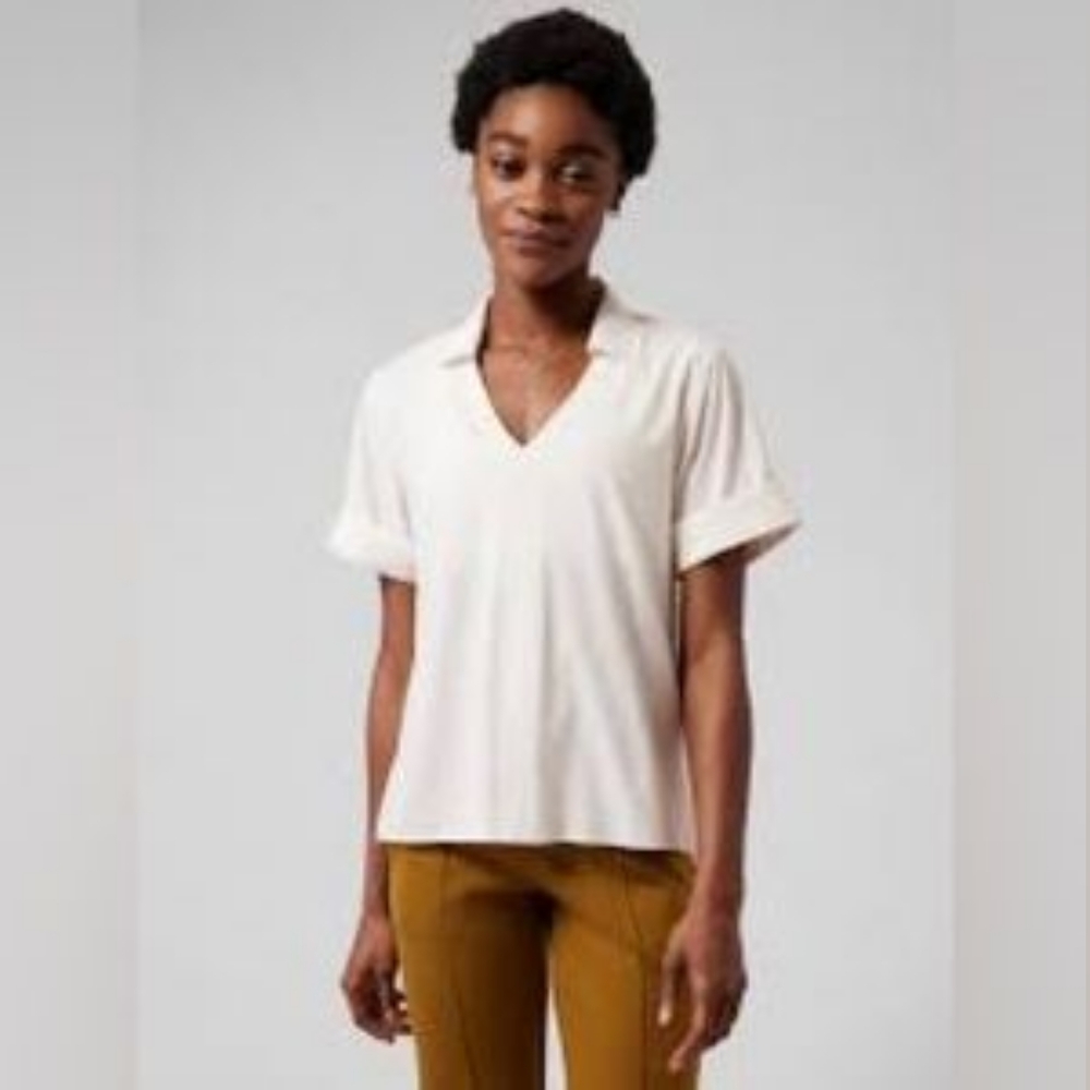 Athleta M Medium White Northbound Top